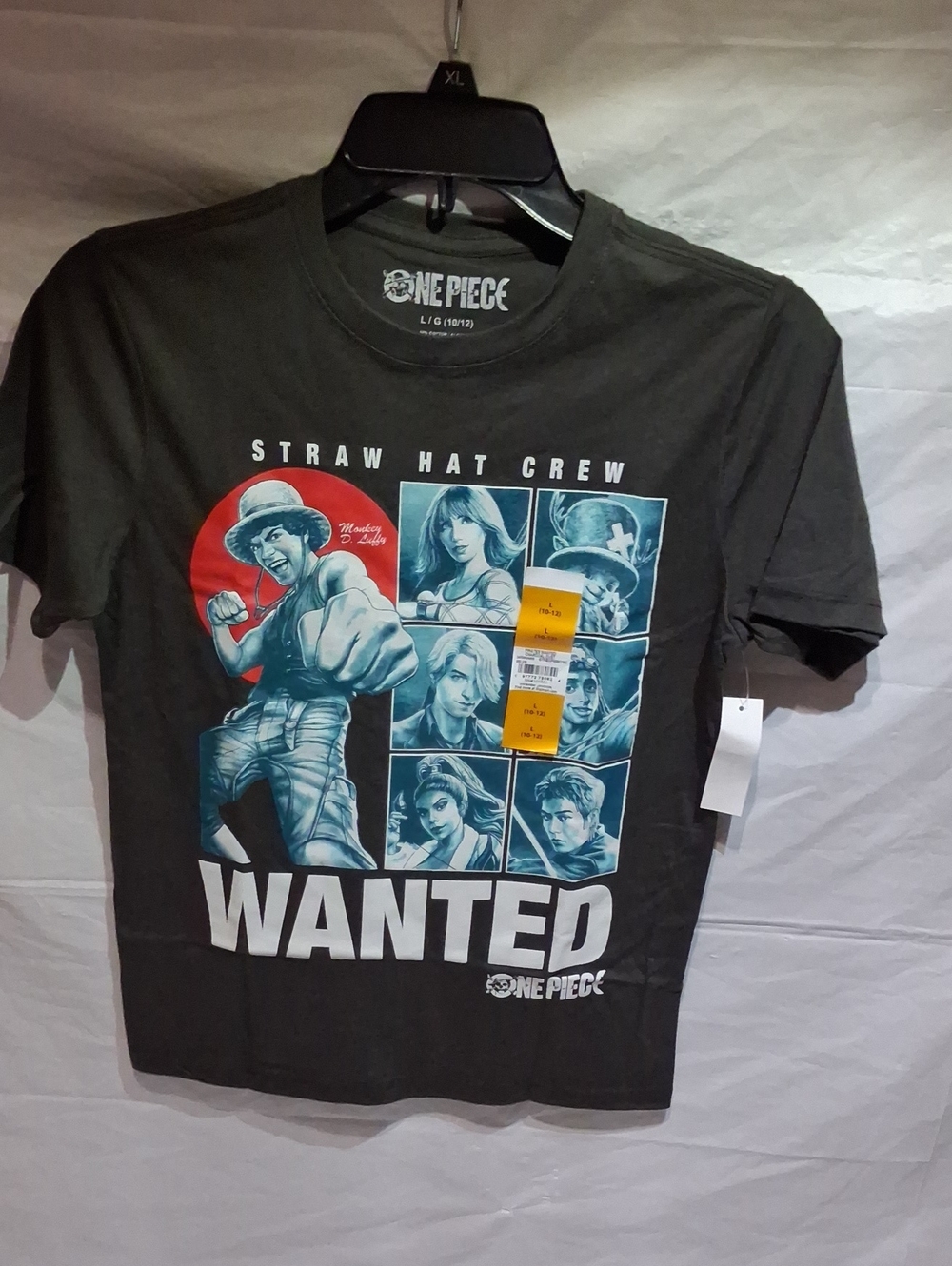 ✨ One Piece Live Action Wanted Graphic T-Shirt Youth Large ✨
